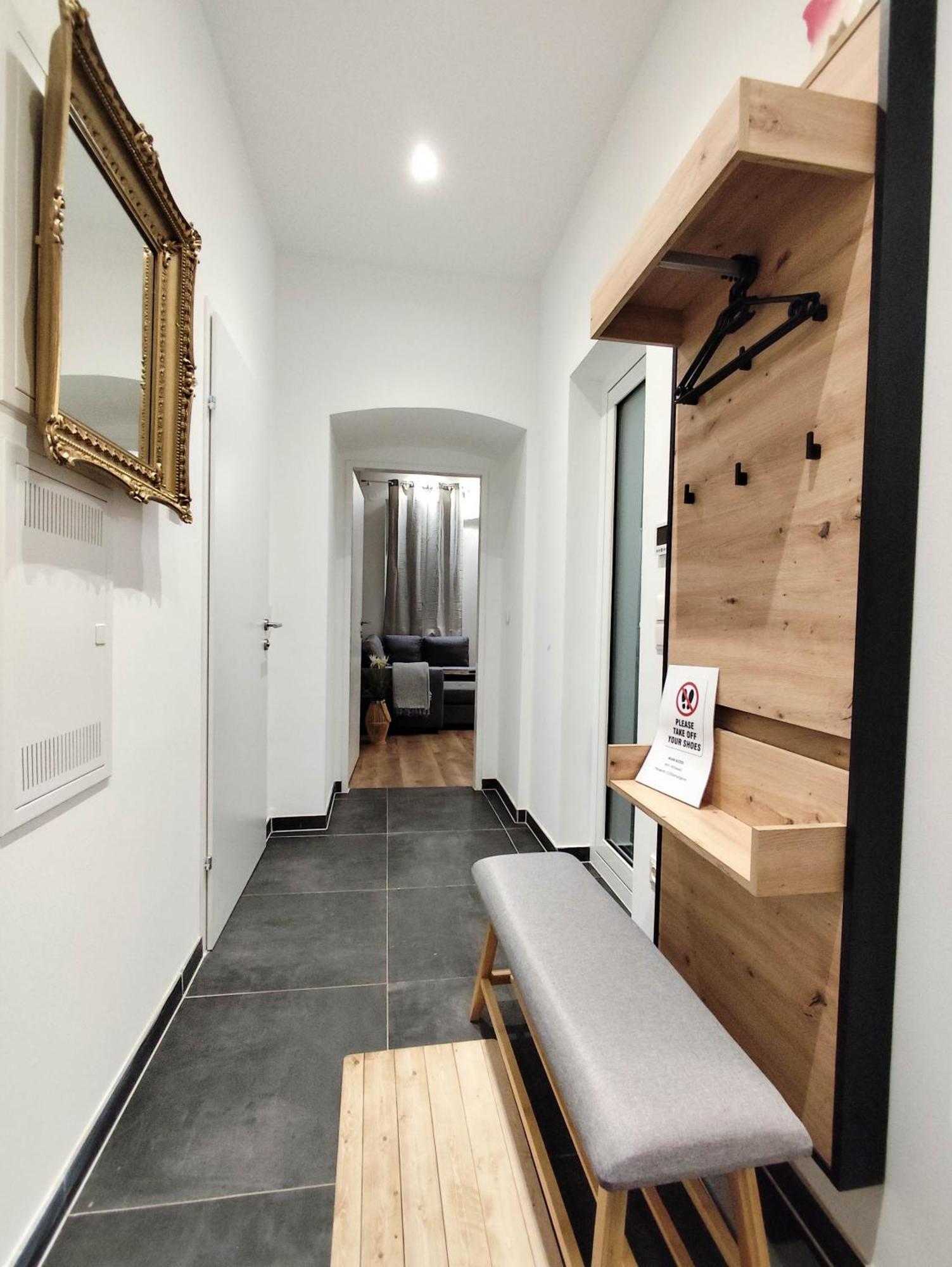 Apartament Cozy 2 In Location With Free Parking Wiedeń